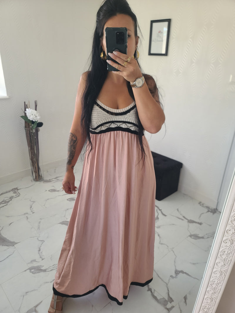 Robe crochet Tania rose