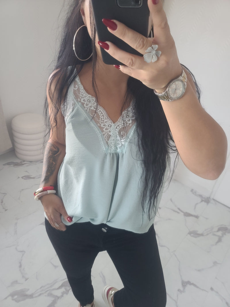 Débardeur en dentelle LISE vert d'eau