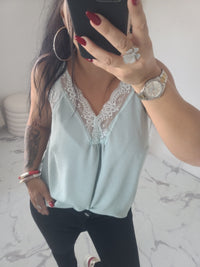 Débardeur en dentelle LISE vert d'eau