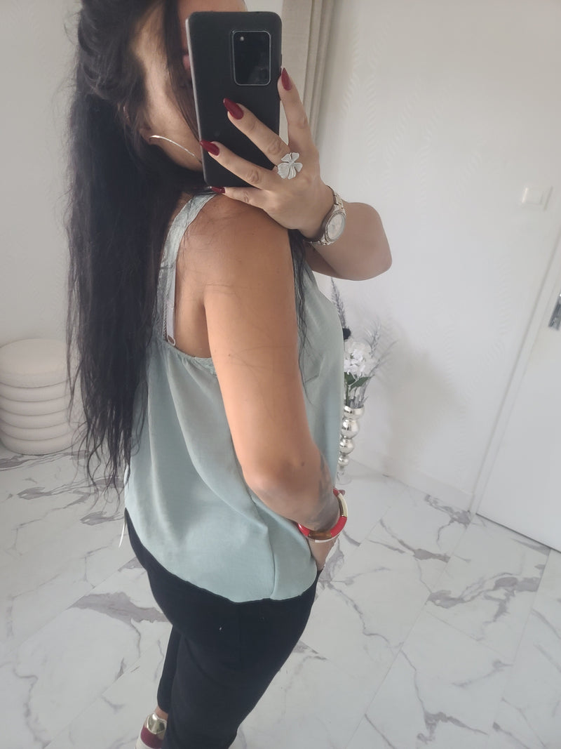 Débardeur en dentelle LISE vert d'eau