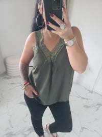 Débardeur en dentelle LISE kaki